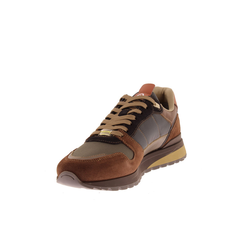 Ambitious sneakers bruin 3