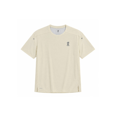 On Running t-shirts ecru