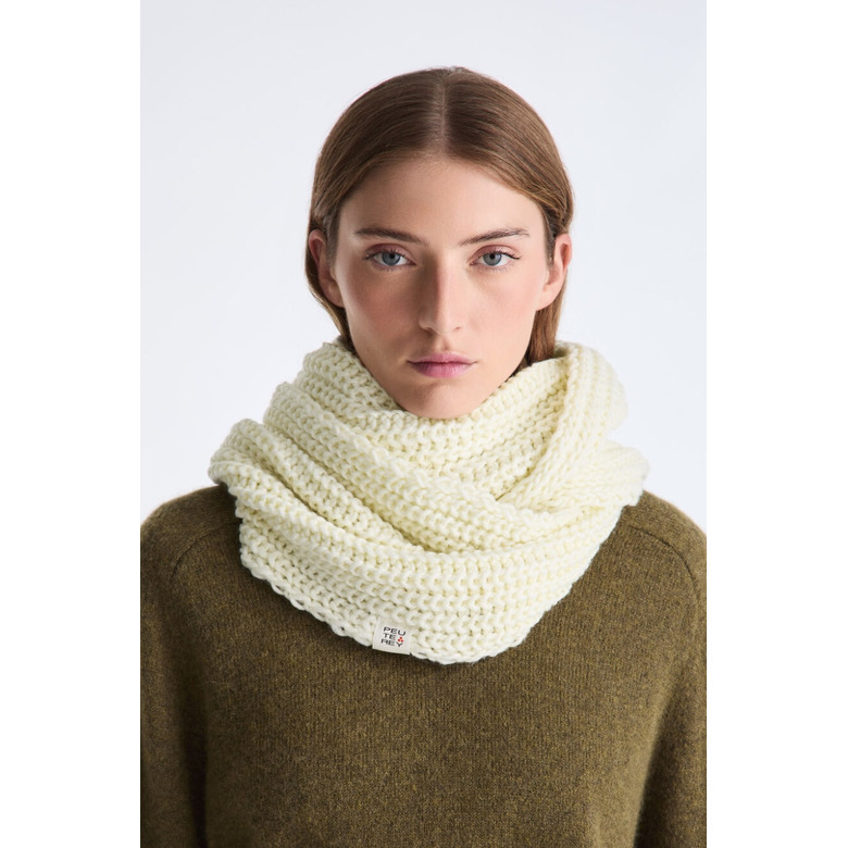 Peuterey scarf ecru 2