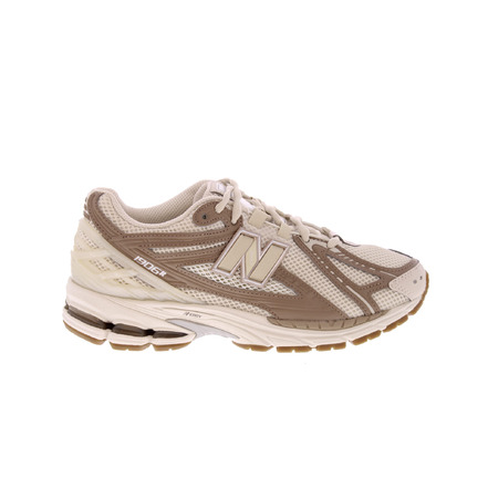New Balance sneakers beige