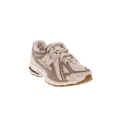 New Balance sneakers beige