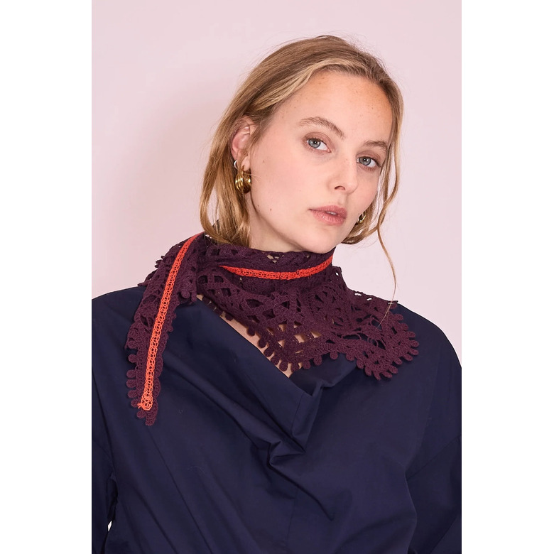 Nathalie Vleeschouwer scarf violet 2
