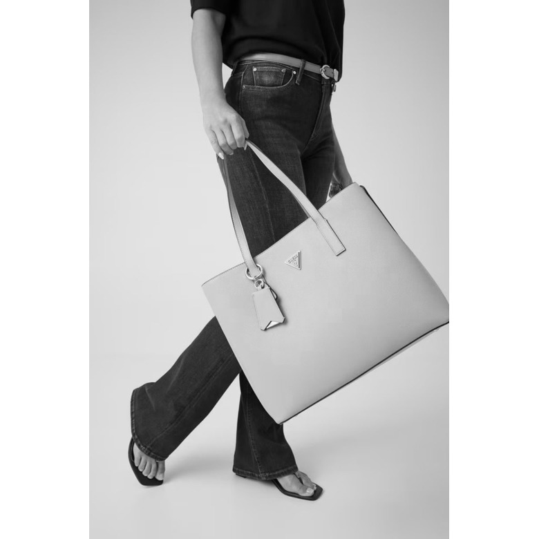 Guess shoulder bag lightbrown 2