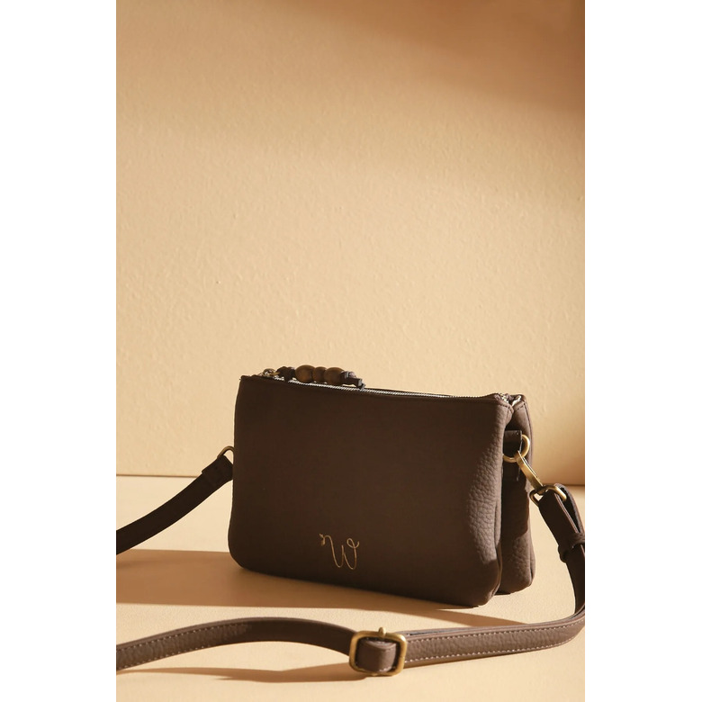 Woomen Vegan crossbody bruin 2