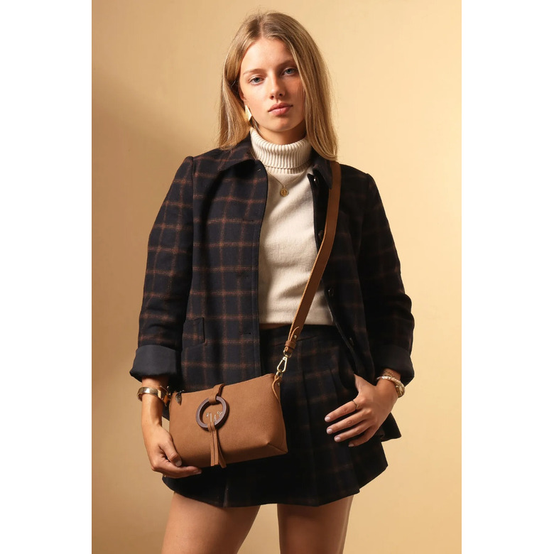 Woomen Vegan crossbody camel 5
