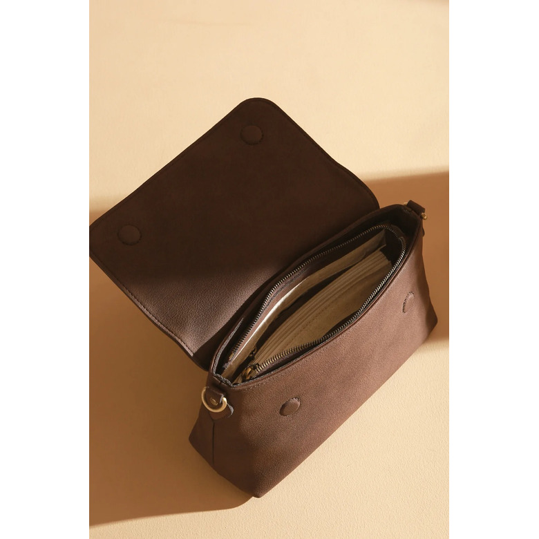 Woomen Vegan crossbody bruin 4