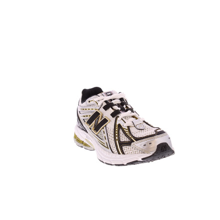 New Balance sneakers silver
