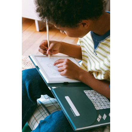 Kidywolf playing blue