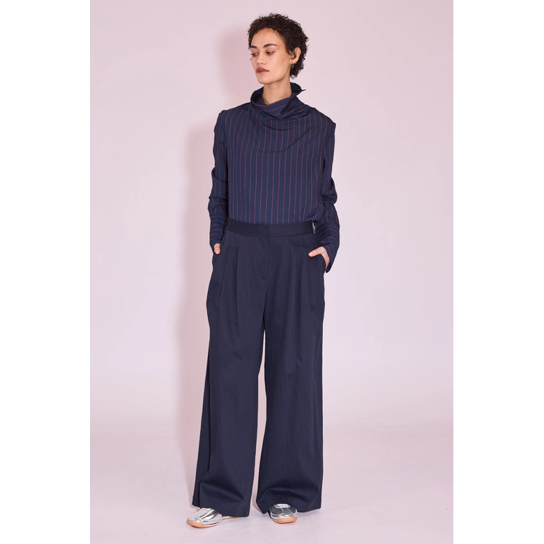 Nathalie Vleeschouwer hose blau 2
