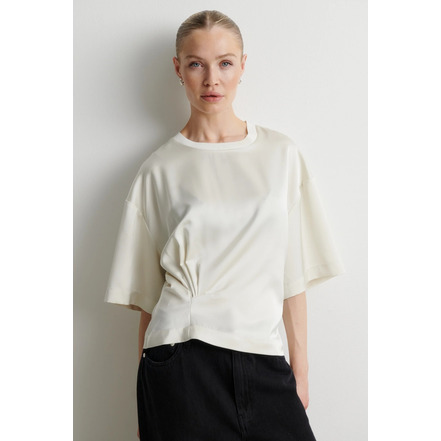 Second Female blouse ecru