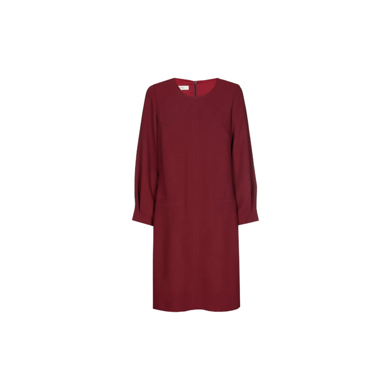 Marie Mero robe bordeaux 1